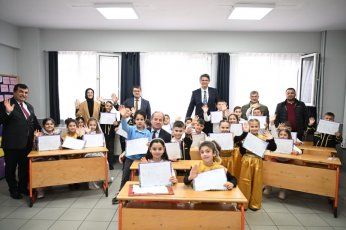 Kartepe'de coşkulu karne töreni 