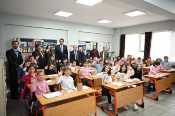 Kartepe'de coşkulu karne töreni 