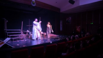 Tiyatro Festivali'nde Kocaeli Ayakta Alkışlandı 