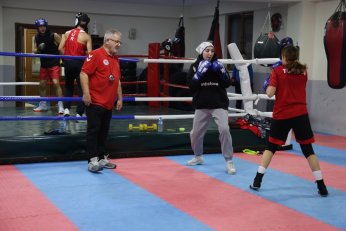 Kartepe Belediyesi Kış Spor Okulları ile Çocuklar Sporla Büyüyor 