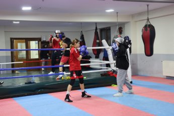 Kartepe Belediyesi Kış Spor Okulları ile Çocuklar Sporla Büyüyor 