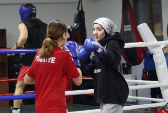 Kartepe Belediyesi Kış Spor Okulları ile Çocuklar Sporla Büyüyor 