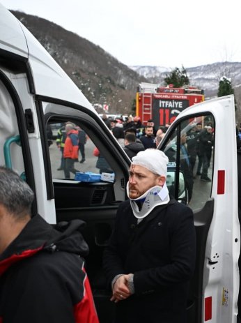 Kartepe Dağ Yolunda Otobüs Şarampole Yuvarlandı: 2'si Ağır Çok Sayıda Yaralı 