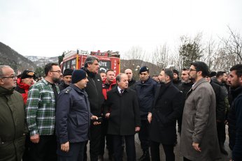 Kartepe Dağ Yolunda Otobüs Şarampole Yuvarlandı: 2'si Ağır Çok Sayıda Yaralı 