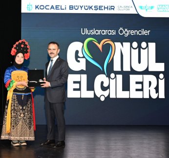Vali Aktaş,Uluslararası Öğrenciler Gönül Elçileri Programı'na Katıldı 