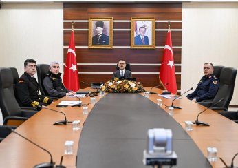 Bakan Yerlikaya; VKS Üzerinden Valilerle Biraraya Geldi 