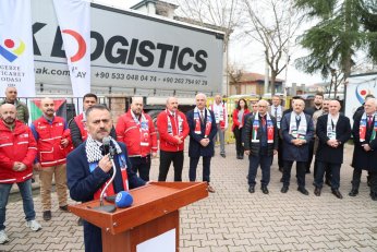 Yardım Tırları Dualarla Gazze'ye Uğurlandı 