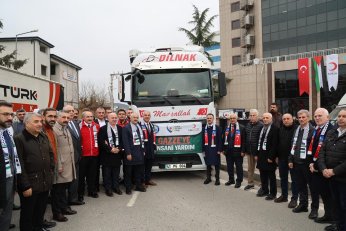 Yardım Tırları Dualarla Gazze'ye Uğurlandı 