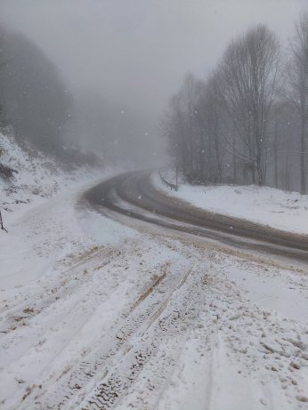 Kartepe'de Kar Yağışı Şiddetini Artırdı 