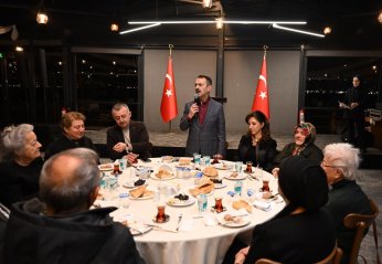 Aktaş Çifti ve Büyükakın Çifti, Huzurevi Sakinleriyle İftarda Buluştu 