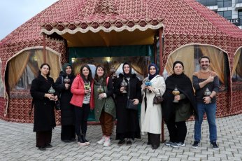 Otağ Çadırı Sanatın Merkezi Oldu 