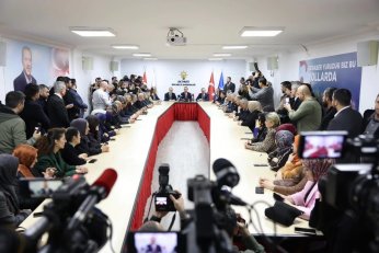 Bakan Kacır'dan Büyükşehir'e ziyaret 