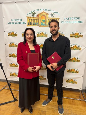 Erhan Altıparmak'a Abhazya'da Gazetecilik Ödülü 