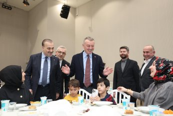 Başkan Büyükakın'dan sağlıkçılara teşekkür 