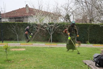 Kartepe'de Camilerde Bayram Mesaisi 