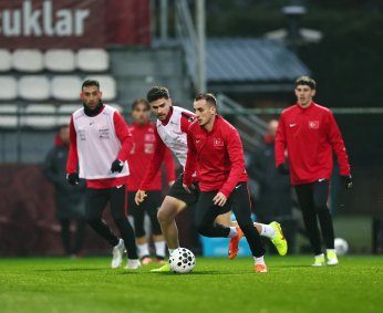 A Millilerimiz Romanya'yı Geçerse Finalde Rakip Belli Olacak