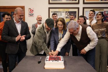 Kocaeli'de Tiyatro Rüzgarı Daima Esecek