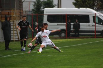 Lider Gölcükspor Emin Adımlarla