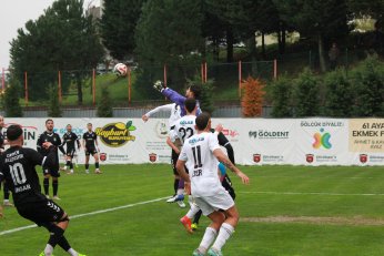 Lider Gölcükspor Emin Adımlarla