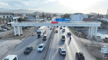 Başiskele Kavşağında '78 tonluk' gece mesaisi 