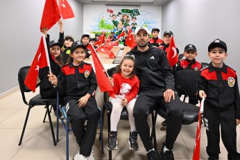 Selçuk İnan'dan Anlamlı Ziyaret 