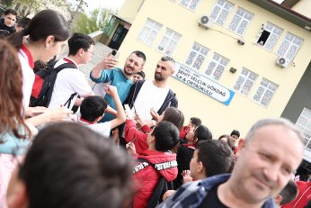 Golcü Serdar Dursun'dan Ertuğrul'a Sürpriz 
