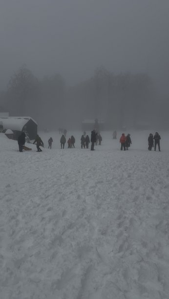 Zirveye kar geri döndü