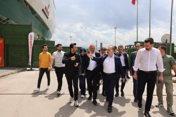 AK Parti Kocaeli'den Şölen Mesaisi