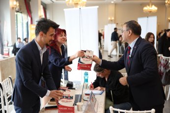 İş Arayanlar ve İşverenler Buluştu 