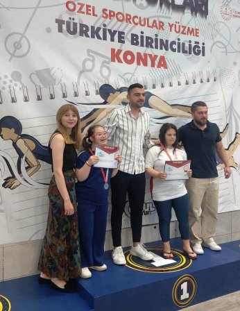 Körfez'li Bahar Yüzmede Türkiye İkincisi
