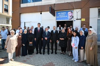 AK Kartepe Bayramlaşmada Salona Sığmadı