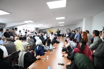 AK Kartepe Bayramlaşmada Salona Sığmadı