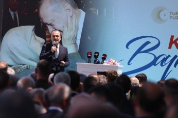 AK Parti Kocaeli'de Miting Gibi Bayramlaşma 