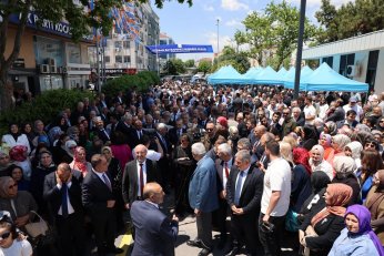AK Parti Kocaeli'de Miting Gibi Bayramlaşma 