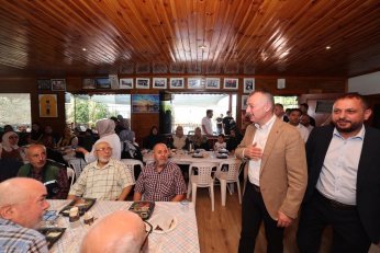 Yörüklerden Büyükakın’a Şiirli Sürpriz