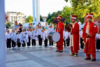 Erkekliğe İlk Adım, Körfez’de Şölene Dönüştü