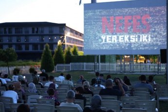 Yıldızların Altında Sinema Keyfi!