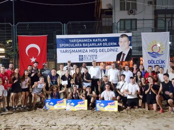 Plaj Voleybolu Turnuvası Nefes Kesti