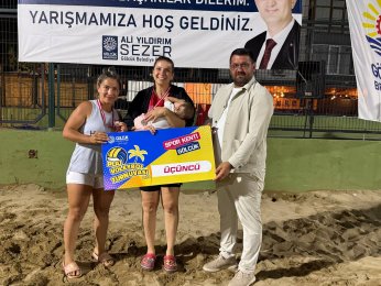 Plaj Voleybolu Turnuvası Nefes Kesti
