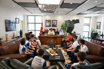 Kartepe'nin Minik Pehlivanları Türkiye 3.sü