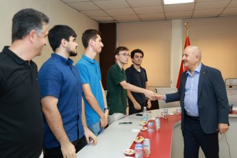 YKS Şampiyonları Başkan Büyükgöz'ün Konuğu Oldu!