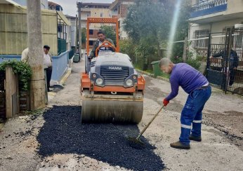 Körfez ilçede bozuk yol kalmayacak 