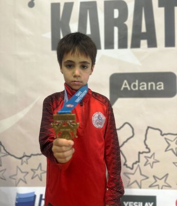 Darıca'da Körfez'li karateci rüzgarı 