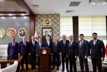Başkan Söğüt'ten Bakan'a Hereke halısı 