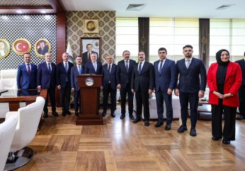 Başkan Söğüt'ten Bakan'a Hereke halısı 