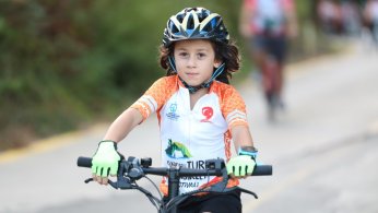 324 sporcu pedal çeviriyor