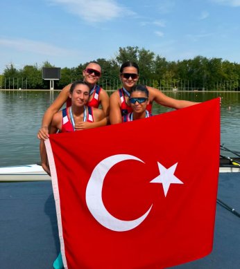 Kürekte Balkan ve Dünya sahnesinde gururlandıran başarı!