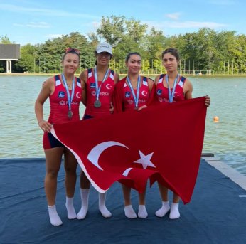 Kürekte Balkan ve Dünya sahnesinde gururlandıran başarı!