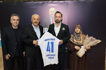 Dursun Ali Arslan’ın adı Gebze’de filelerde yaşatılıyor