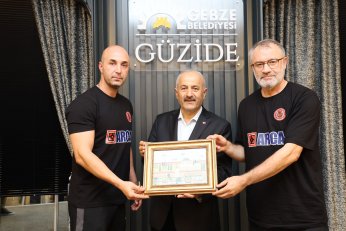 Başkan Büyükgöz Tüm Sporcularla Yemekte Biraraya Geldi 